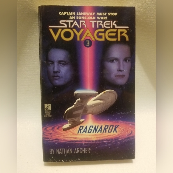 Paramount Other - Star Trek Voyager: Ragnarok paperback